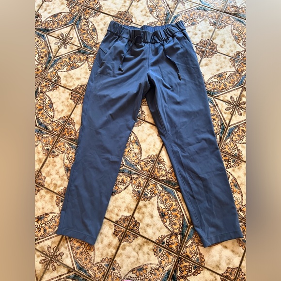 Lululemon Womens lounge Pants 6 Code Blue Ankle Tapered Pull On Logo comfy soft - Picture 3 of 6